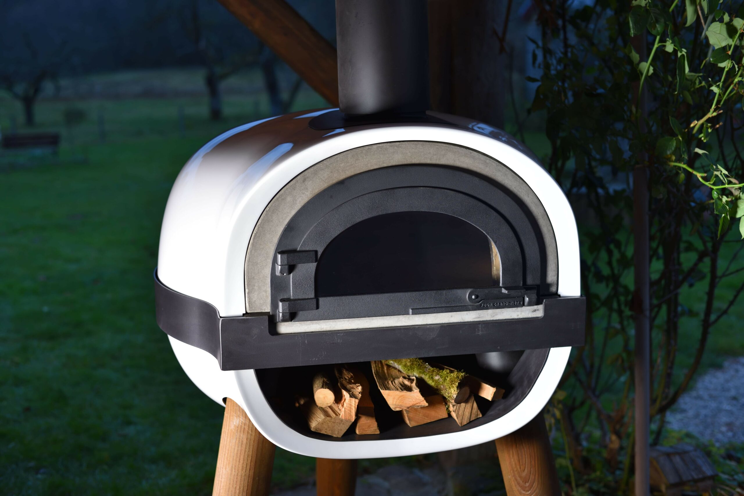 Alfred four à bois moderne lueur du soir