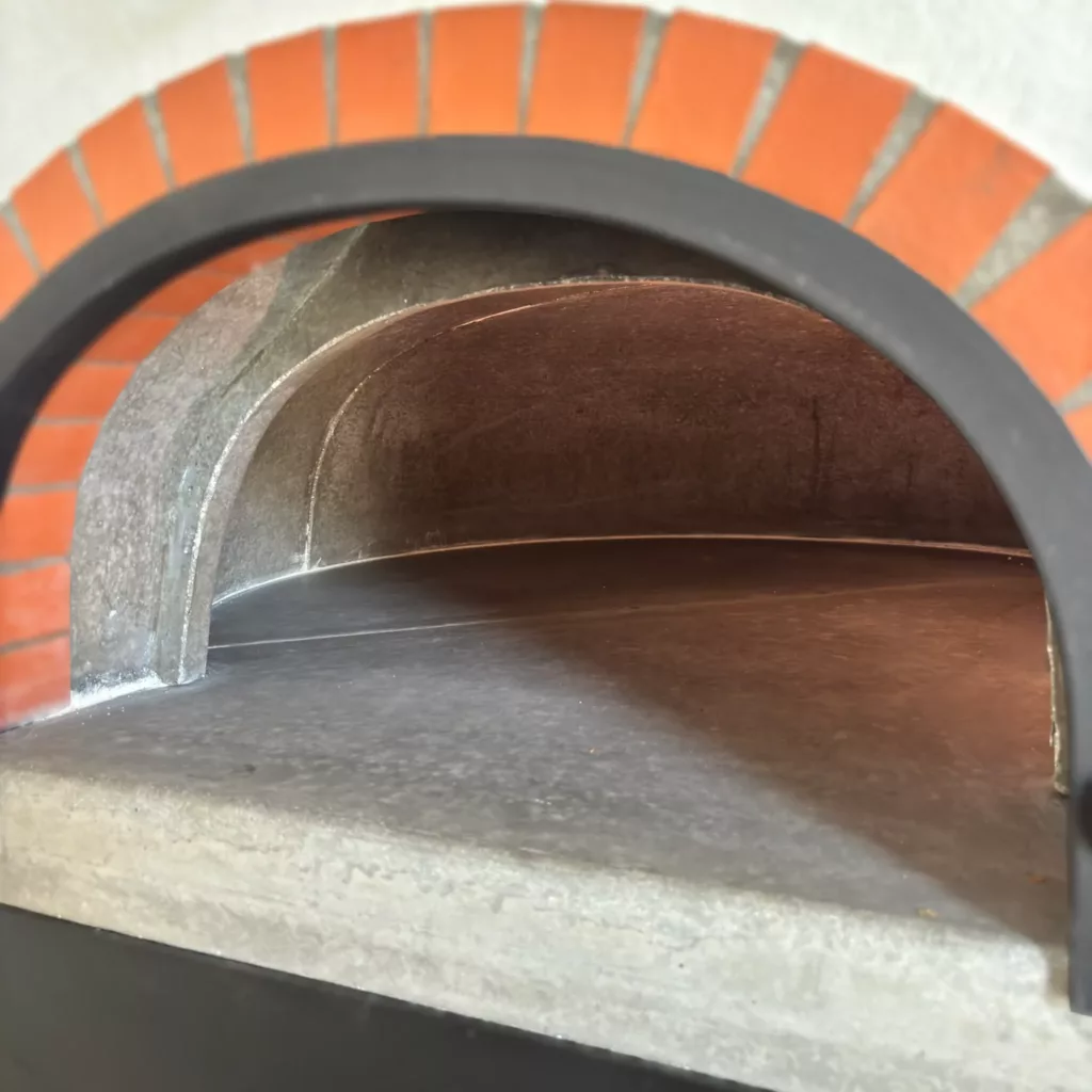 four à bois particulier suzette chamotte intérieur beton réfractaire