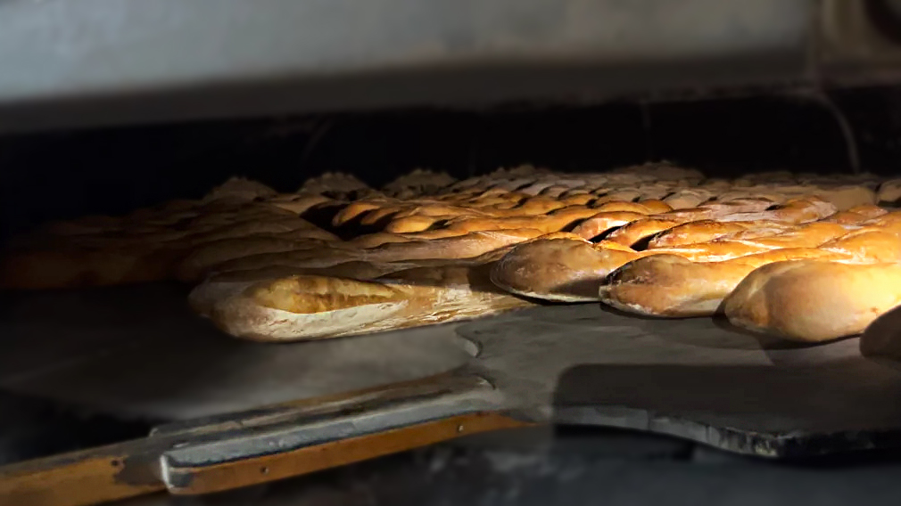 nombreuses baguettes four à bois